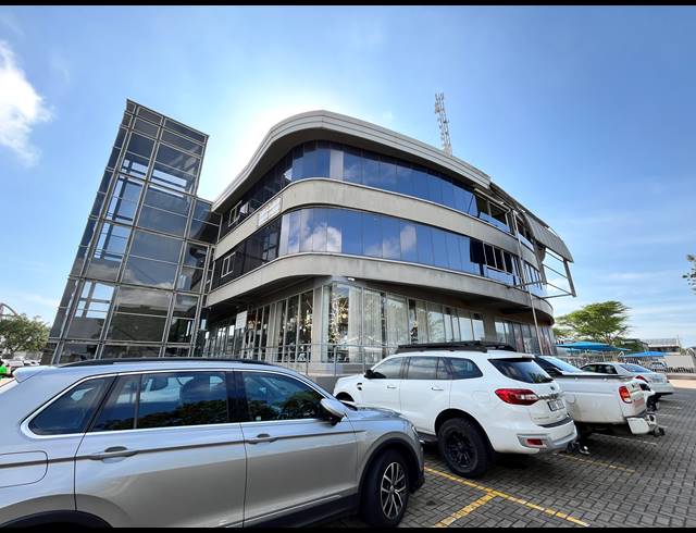 269M² OFFICE FOR SALE IN BALLITO DISTRICT